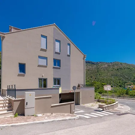 Lux Maris Apartment